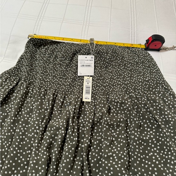 Midi skirt small Nordstrom Rack. Army/Ivory Random Dot. NWT - Picture 2 of 10